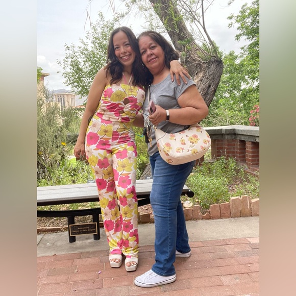 Meet your Posh Ambassador, Cristina - Picture 8 of 10